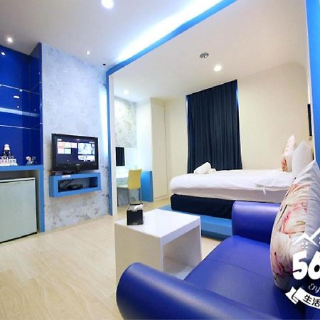 Appartamento 85 Pries Kaohsiung Esterno foto